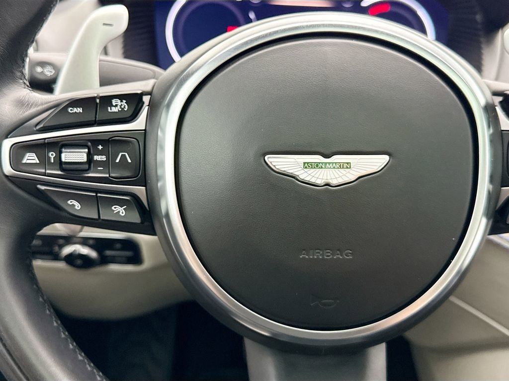 Used 2022 Aston Martin DBX image 11