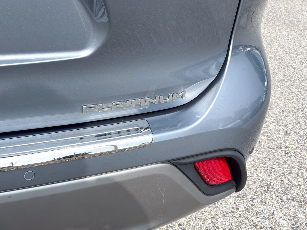 Certified 2021 Toyota Highlander Platinum AWD/4WD image 15
