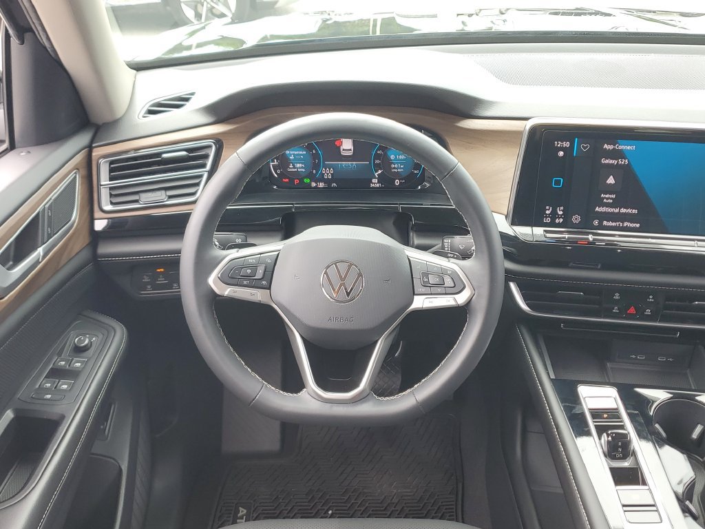 Certified 2024 Volkswagen Atlas SE FWD image 20