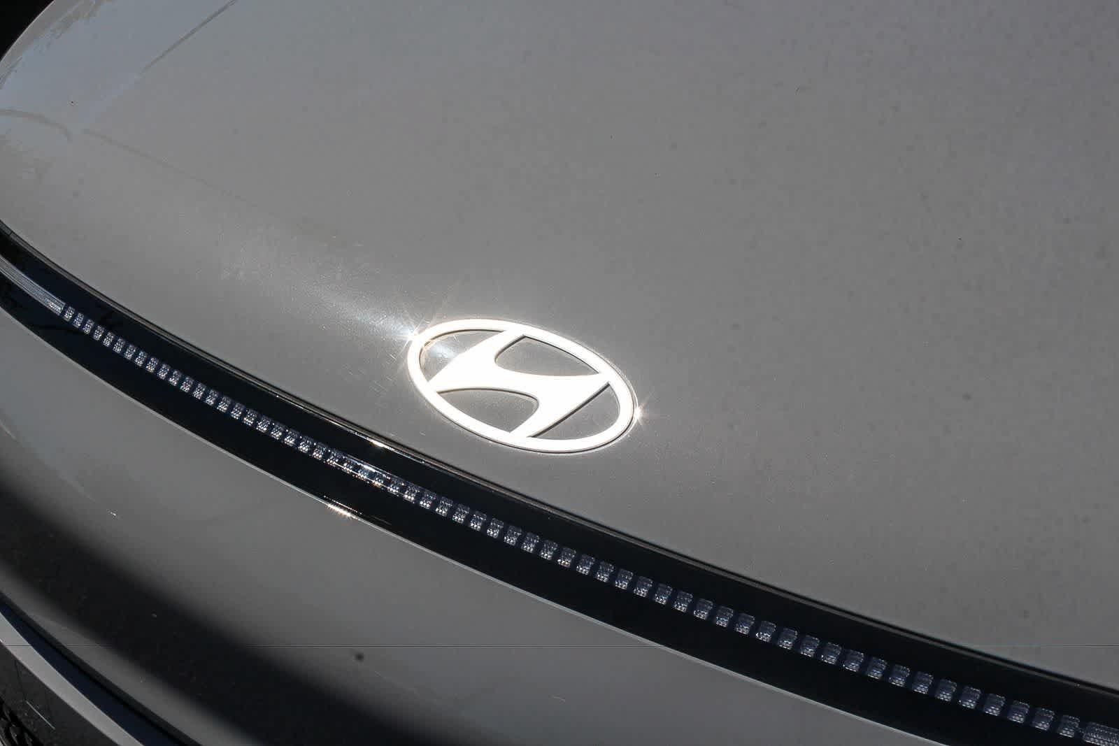 Certified 2024 Hyundai Kona SE FWD image 14