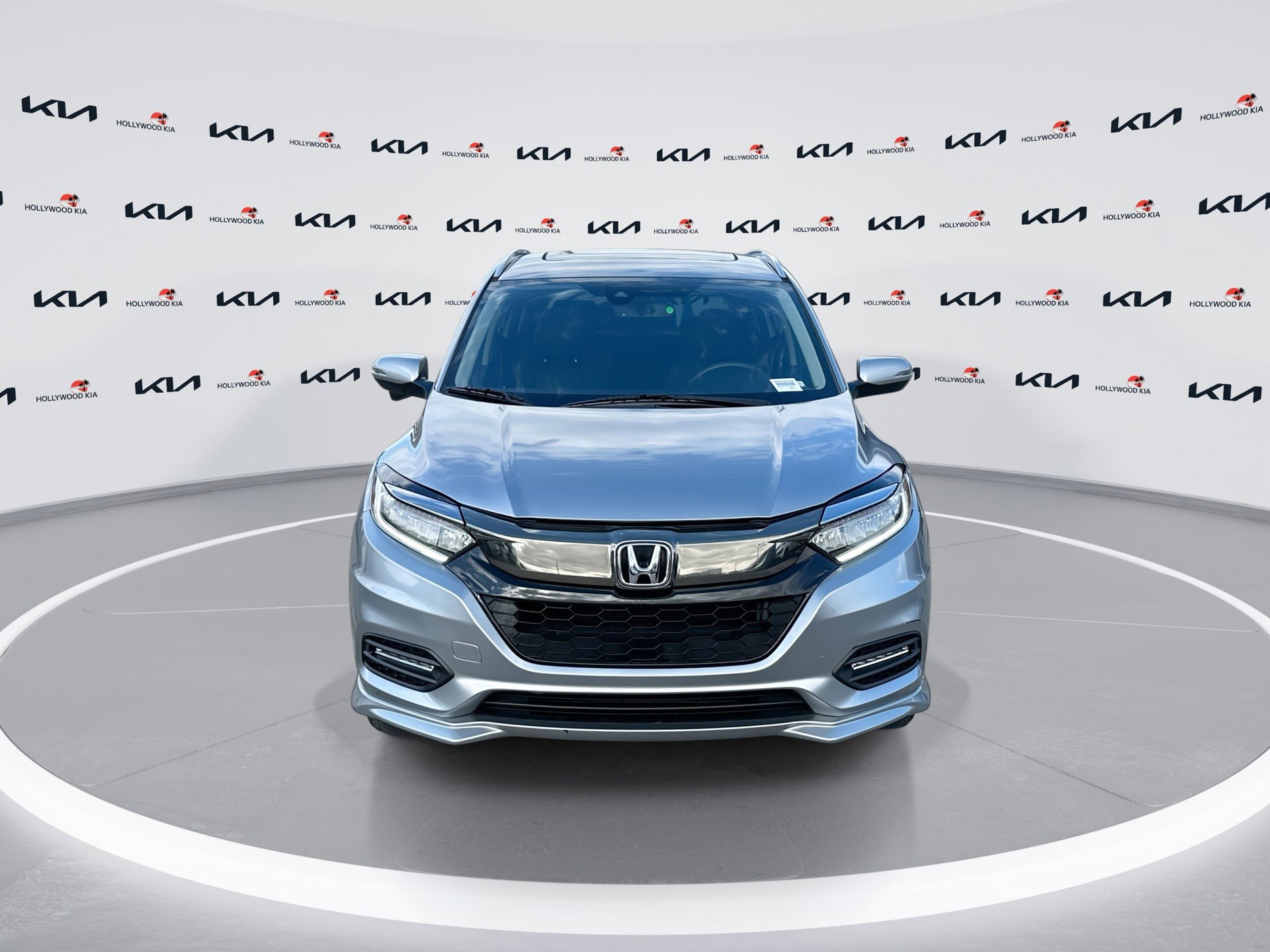 Used 2020 Honda HR-V Touring image 3