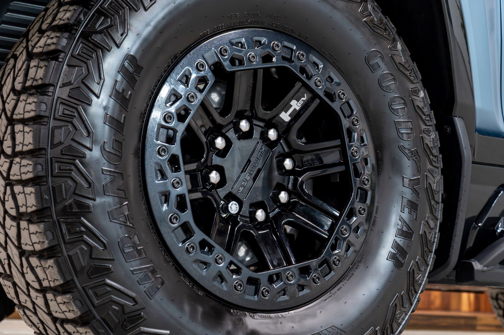 Used 2024 GMC Hummer EV 3X w/ Omega Edition image 44