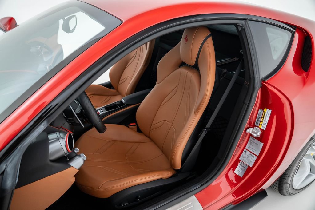 Used 2019 Ferrari 812 Superfast image 18