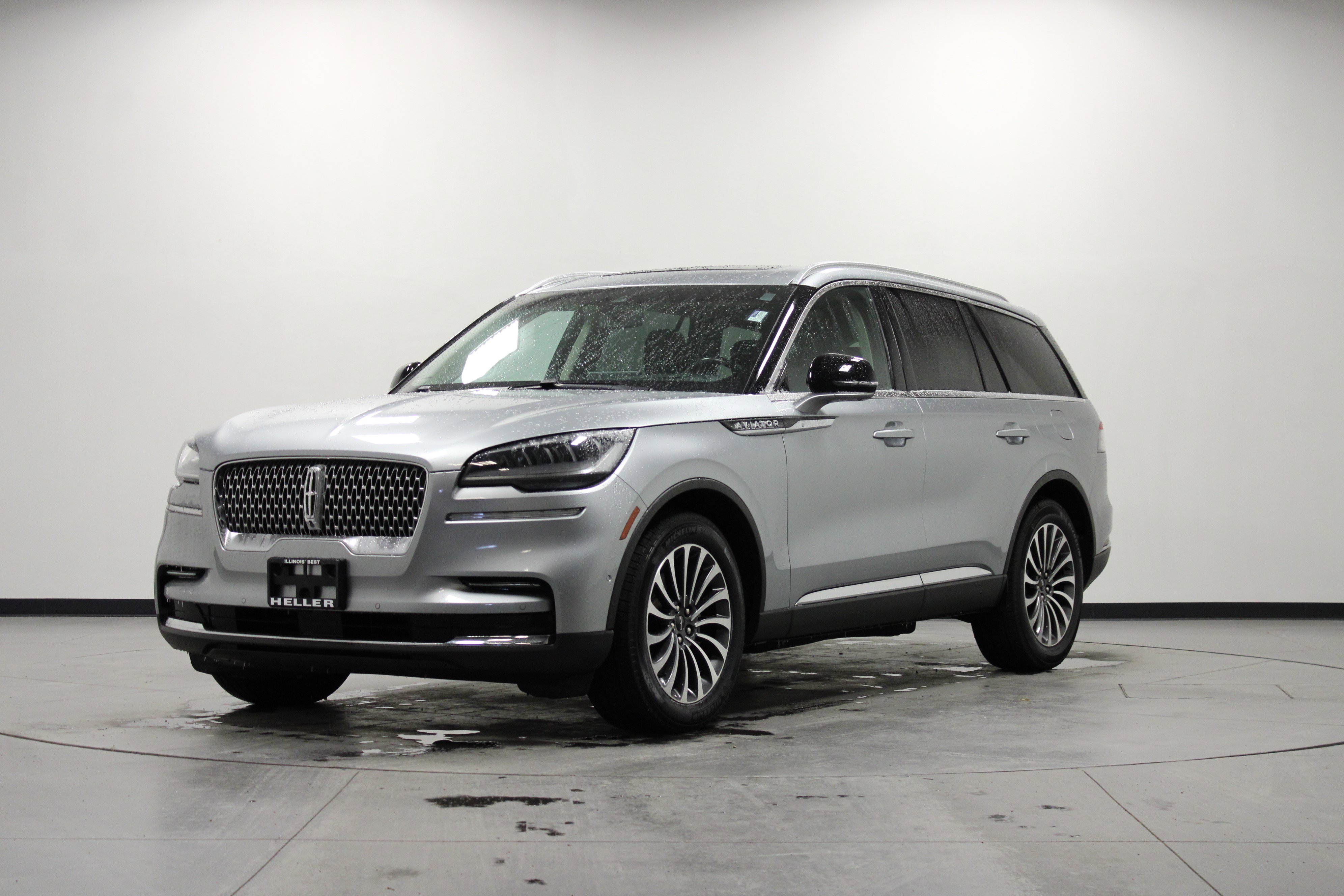 Used 2022 Lincoln Aviator Reserve w/ Equipment Group 201A image 8