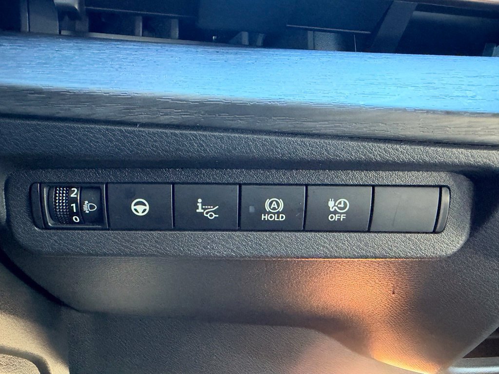 Used 2023 Nissan Ariya FWD image 29