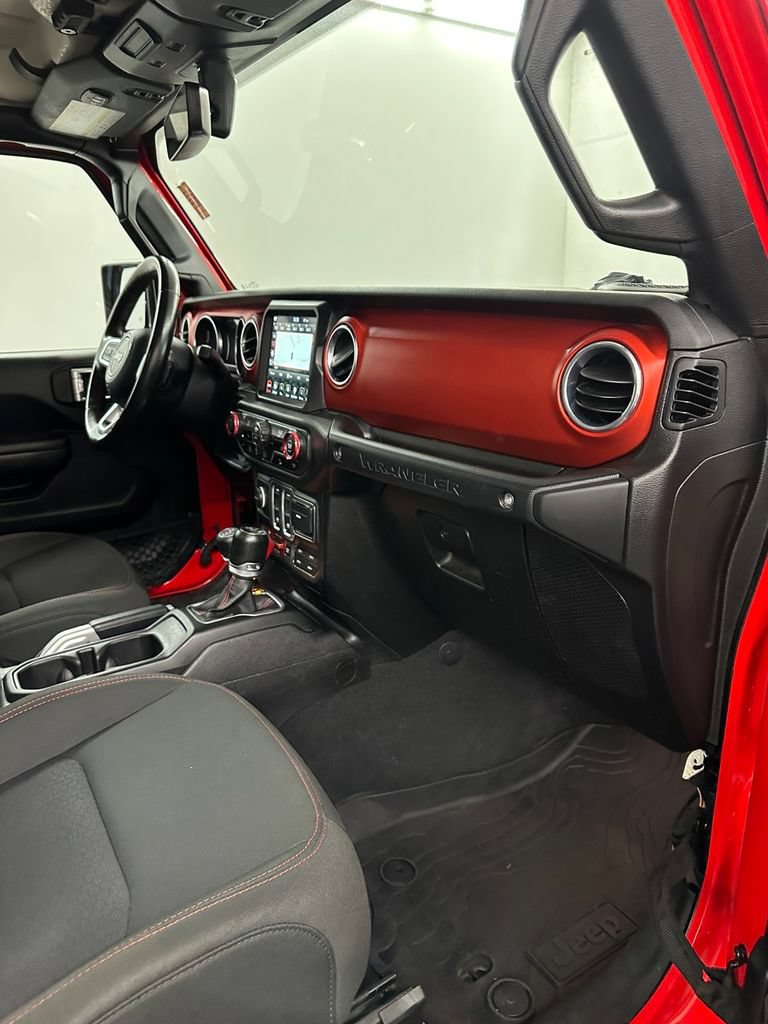 Used 2018 Jeep Wrangler Rubicon w/ Uconnect 4C Nav & Sound Group AWD/4WD image 28