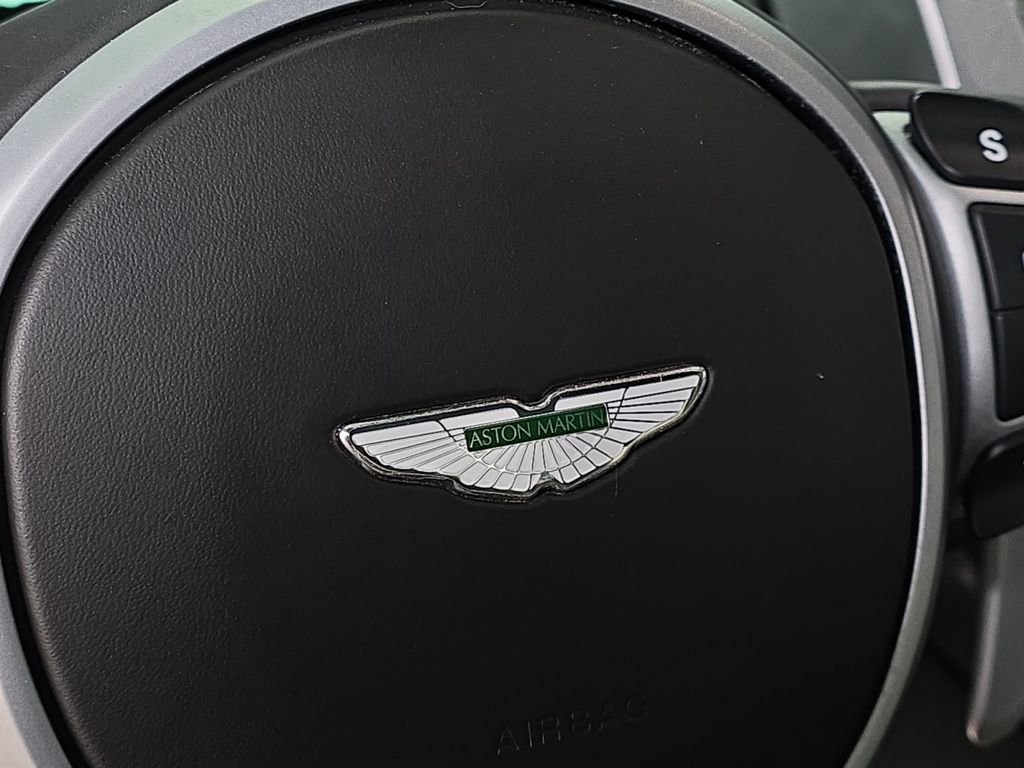 Used 2020 Aston Martin V8 Vantage Coupe image 45