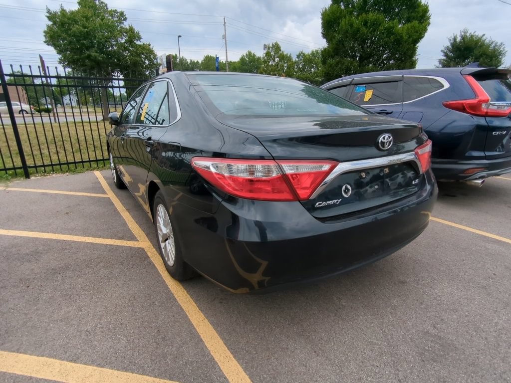 Used 2016 Toyota Camry LE FWD image 4