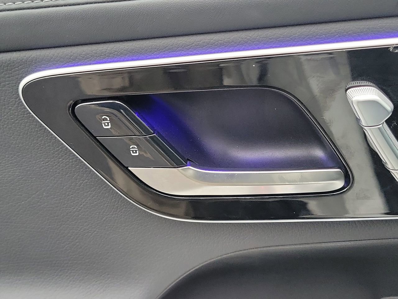 Certified 2024 Mercedes-Benz GLC 300 image 19