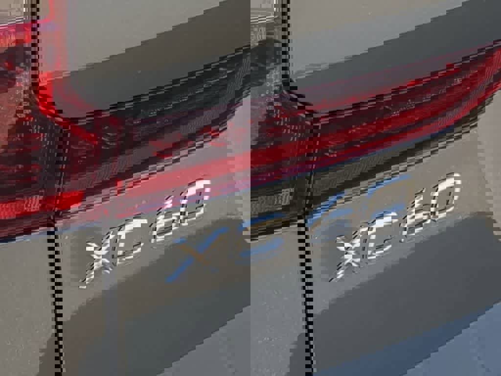 New 2026 Volvo XC60 B5 Plus w/ Protection Package Premier AWD/4WD image 12