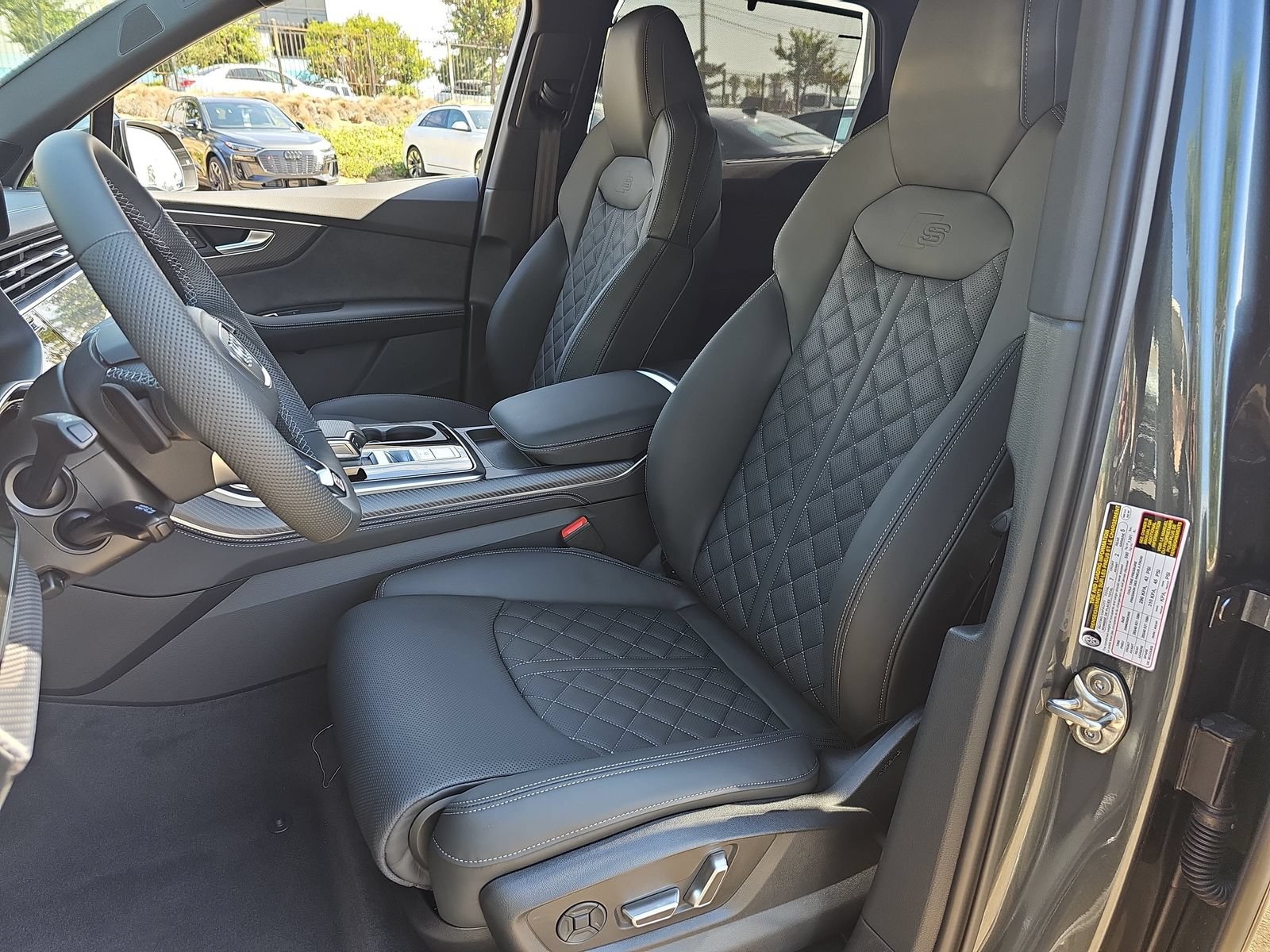New 2026 Audi SQ7 Premium Plus AWD/4WD image 17