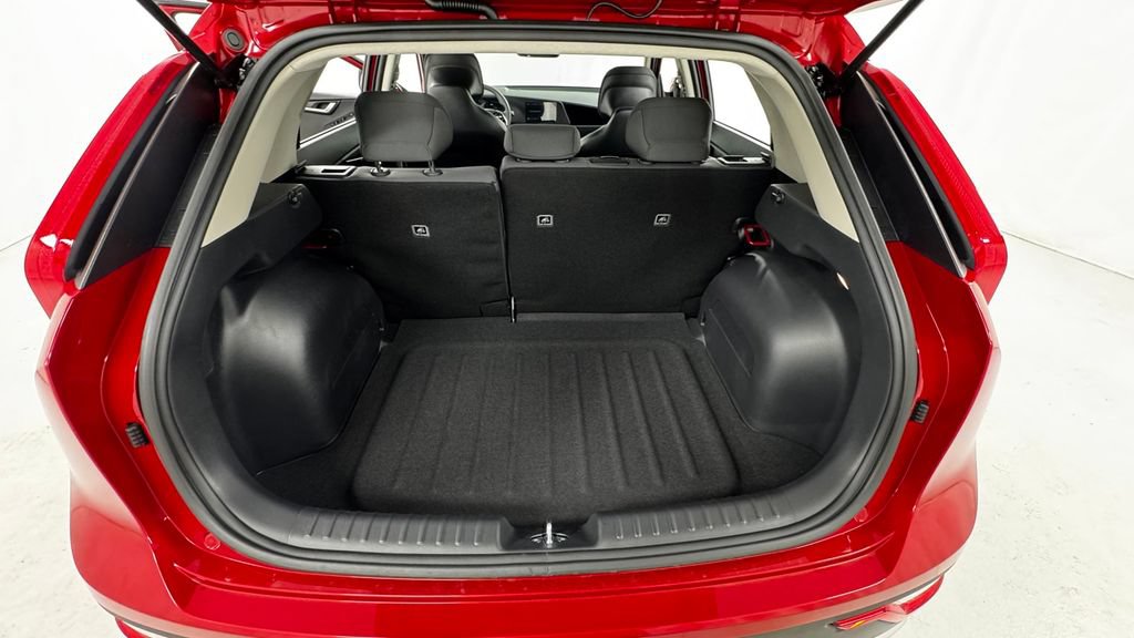 New 2026 Kia Niro LX FWD image 15