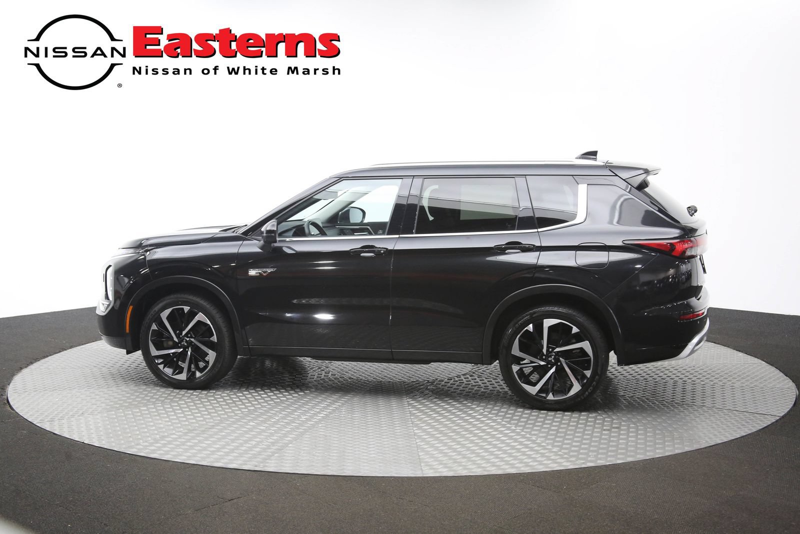 Used 2024 Mitsubishi Outlander SEL AWD/4WD image 64