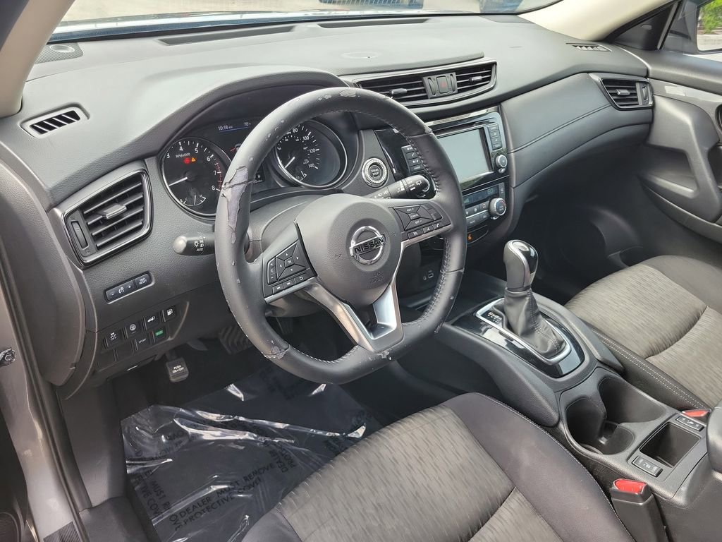 Certified 2020 Nissan Rogue SV FWD image 21