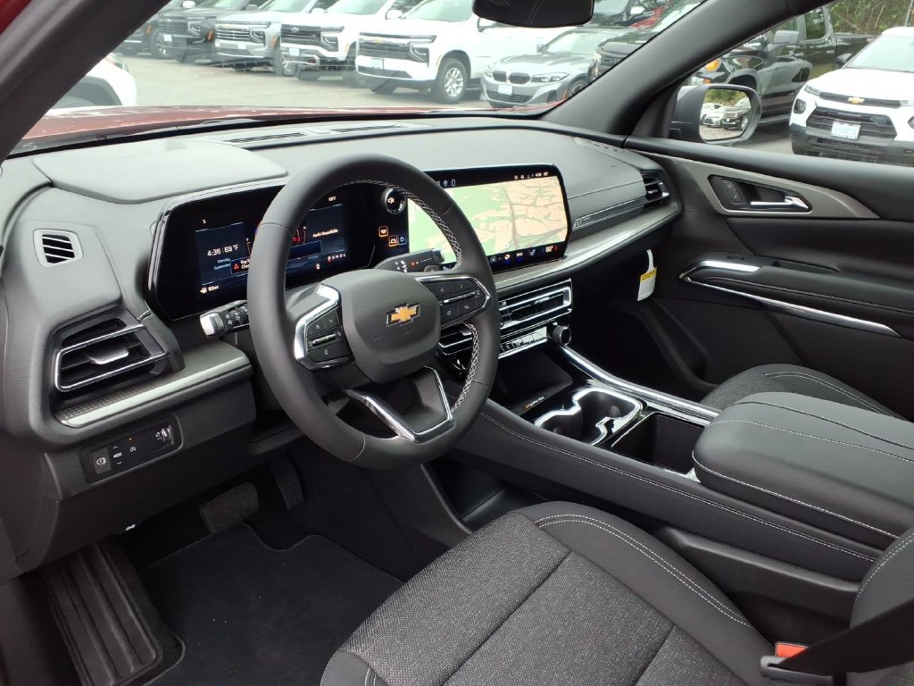 New 2027 Chevrolet Traverse LT FWD image 12