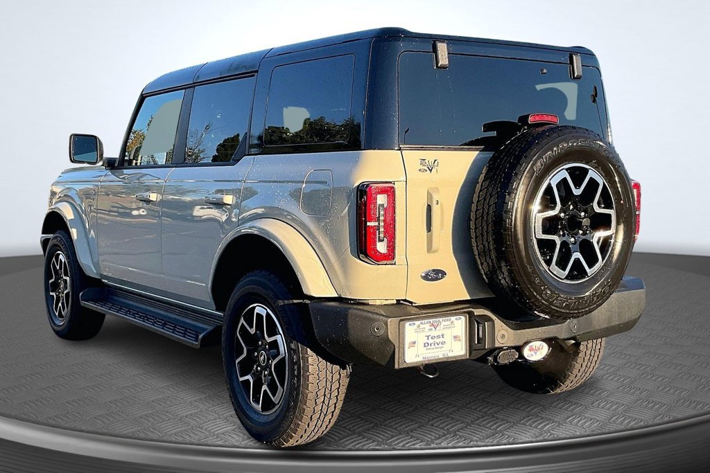 Used 2025 Ford Bronco Outer Banks AWD/4WD image 5