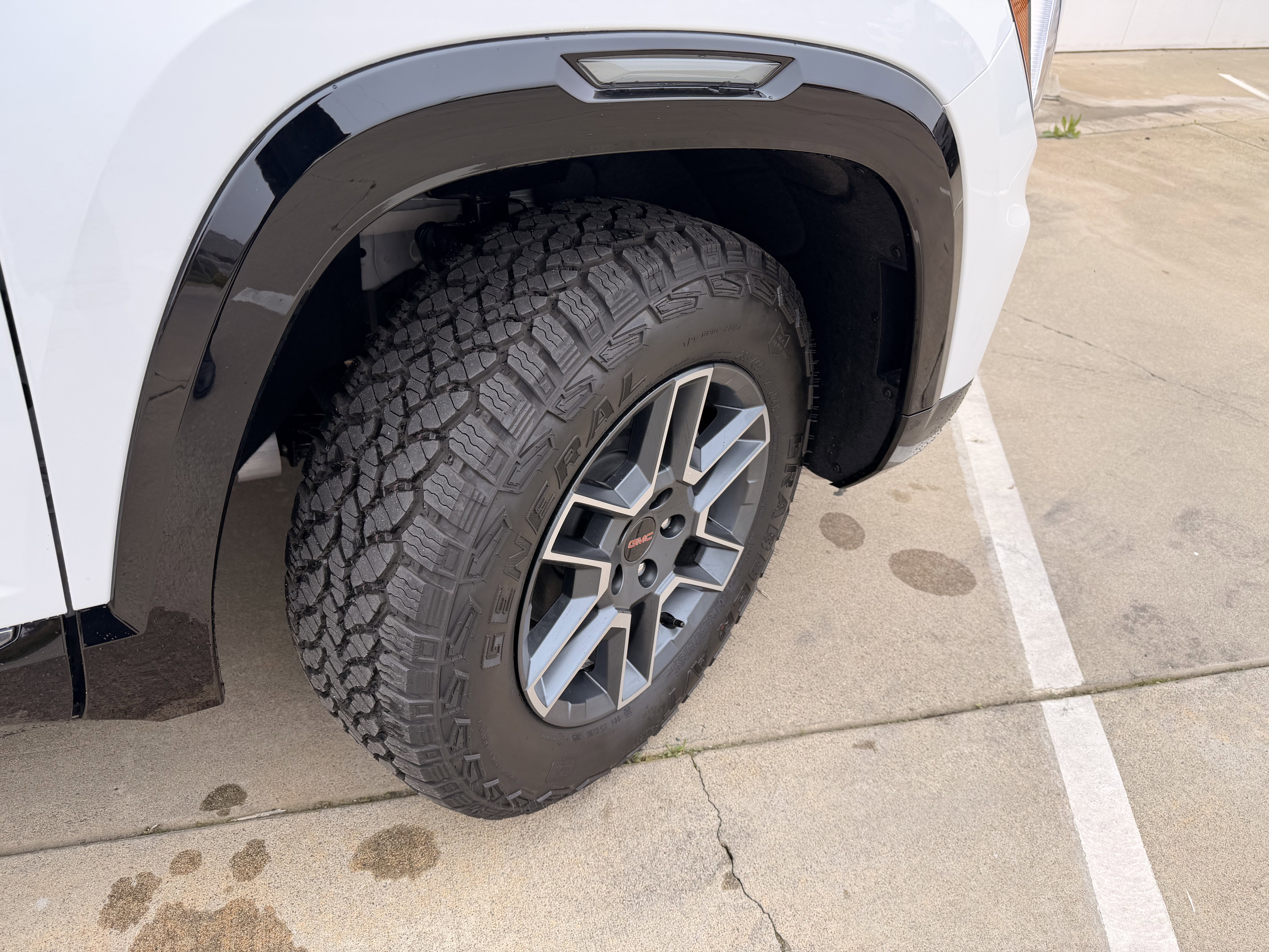 New 2026 GMC Terrain AT4 w/ Convenience Package III image 5