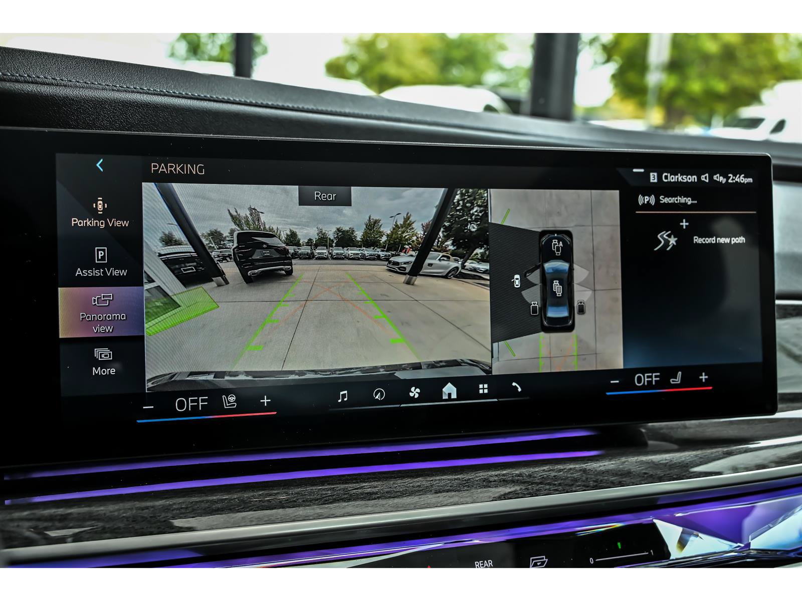 Used 2023 BMW 760i xDrive AWD/4WD image 18