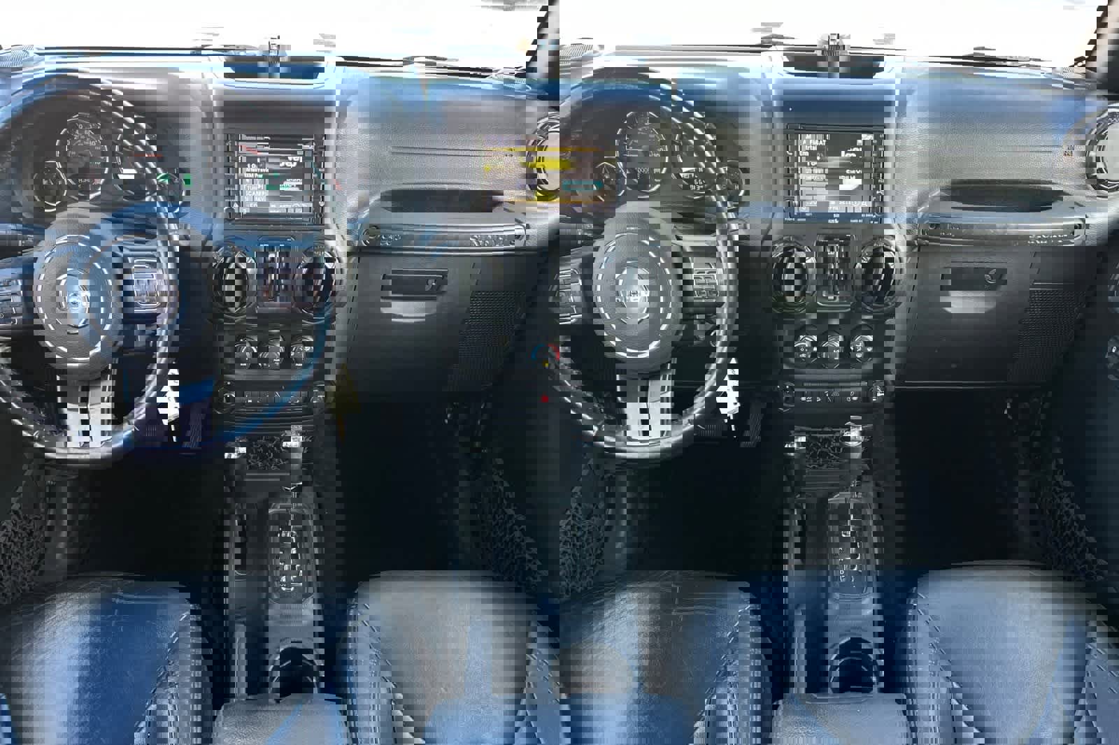 Used 2017 Jeep Wrangler Unlimited Sahara image 4