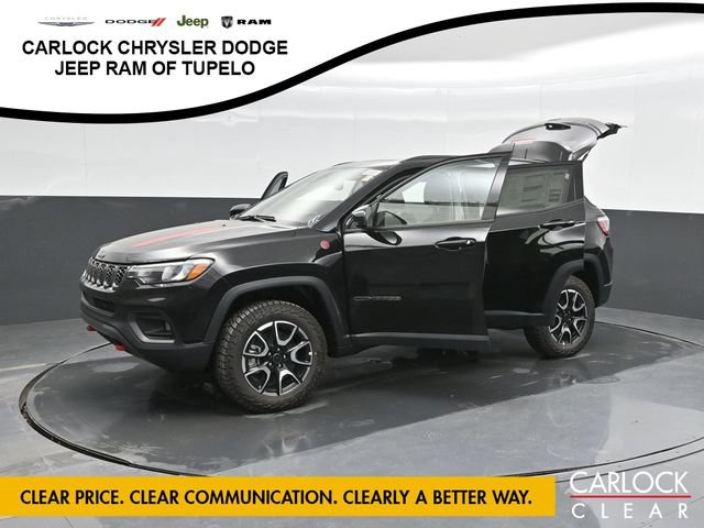 New 2025 Jeep Compass Trailhawk w/ Sun & Sound Group AWD/4WD image 40
