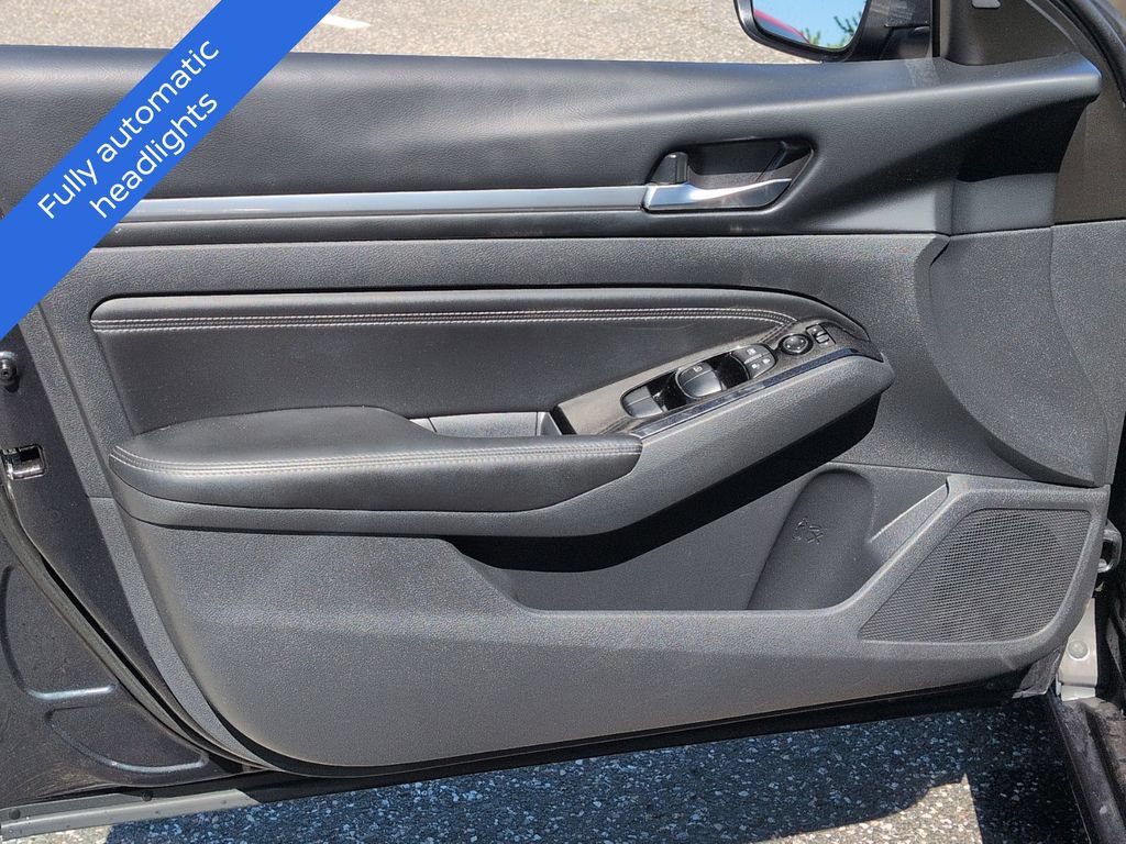 Used 2022 Nissan Altima 2.5 SV w/ SV Premium Package AWD/4WD image 10