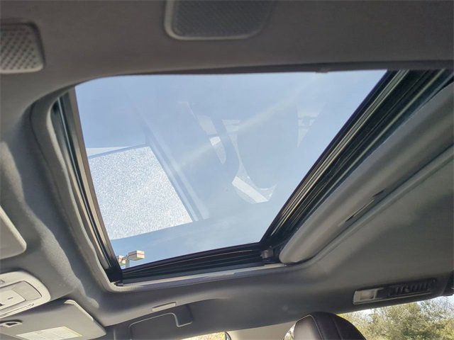 Certified 2023 Toyota Sienna Platinum image 20