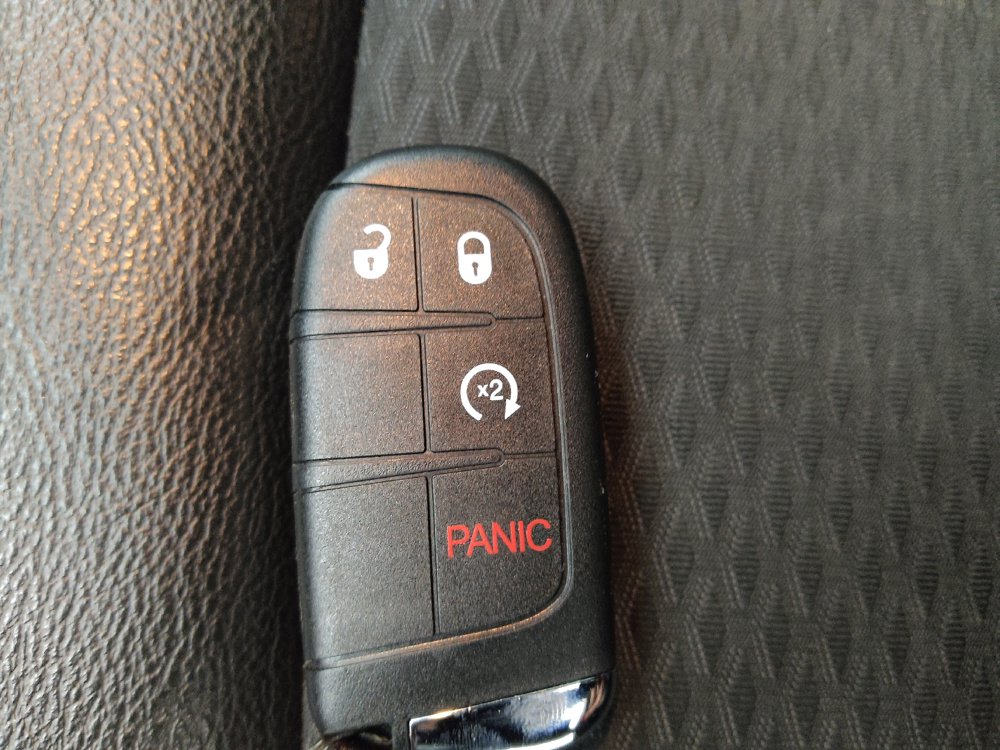 Used 2022 Jeep Compass Latitude w/ Sun and Sound Group AWD/4WD image 32