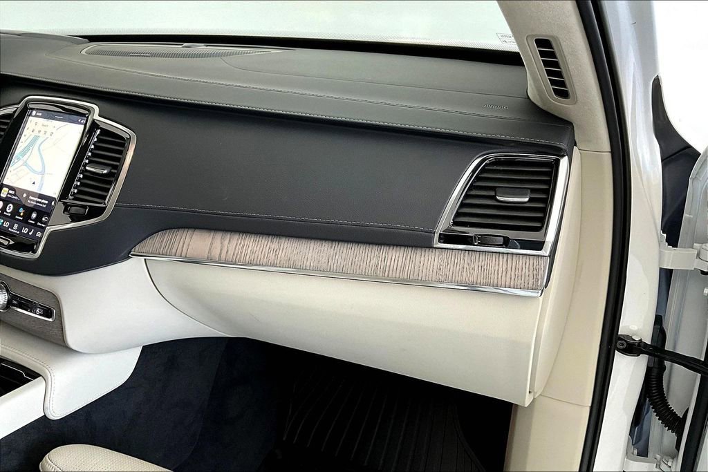 Used 2024 Volvo XC90 B6 Ultimate w/ Lounge Package image 20
