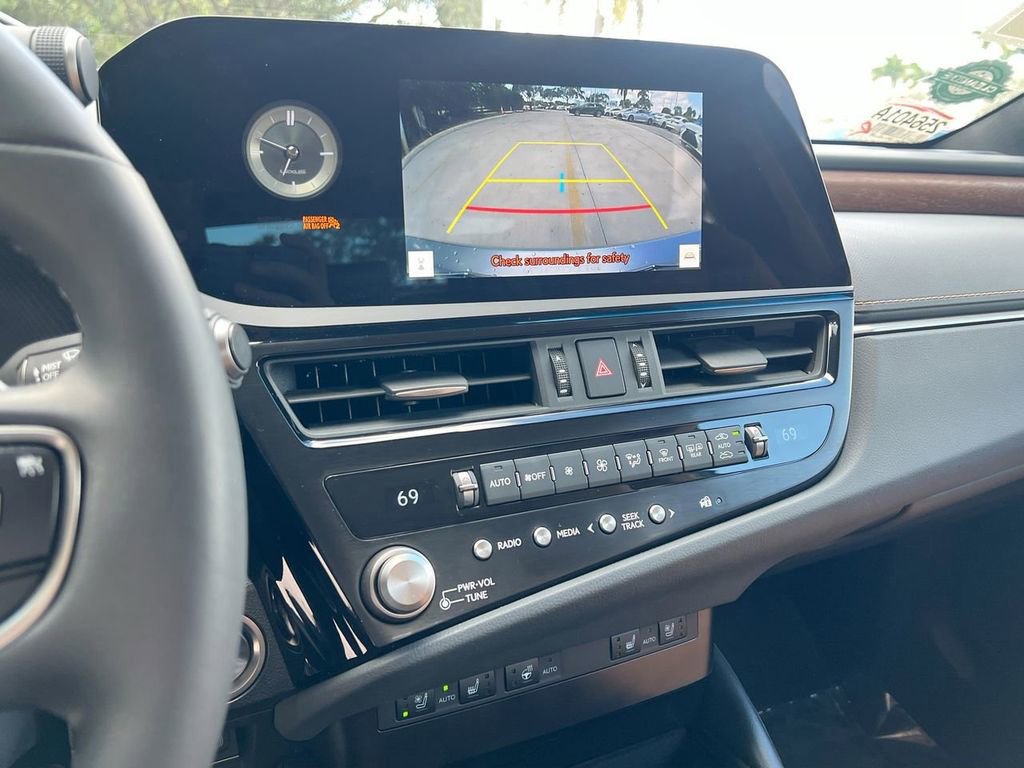 Certified 2024 Lexus ES 350 w/ Premium Package image 16