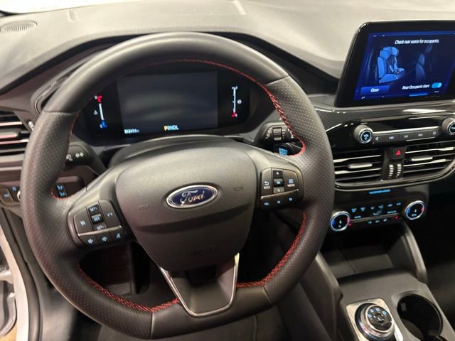 Used 2025 Ford Escape ST-Line Select AWD/4WD image 16