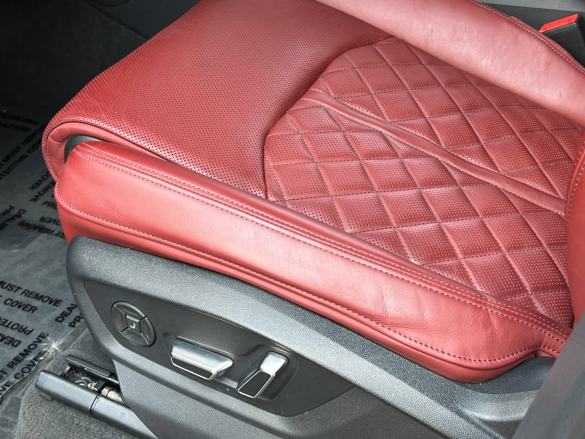 Used 2024 Audi SQ8 Prestige AWD/4WD image 40