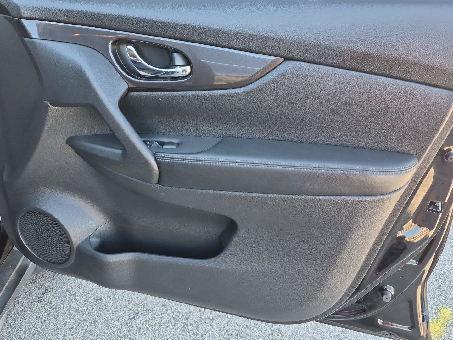 Used 2018 Nissan Rogue S FWD image 29