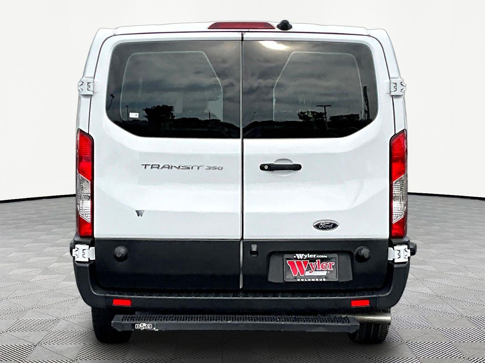Used 2024 Ford Transit 350 XL RWD image 5