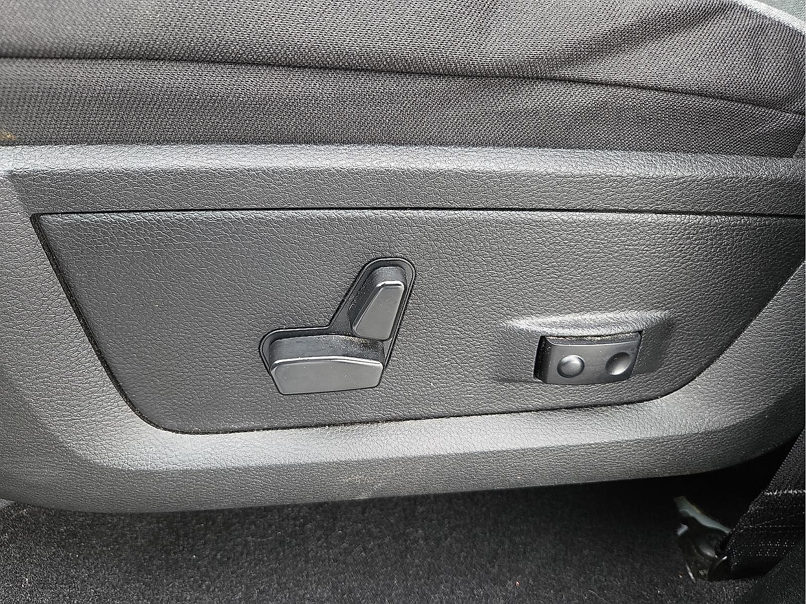 Used 2023 RAM 1500 Classic SLT w/ Trailer & Traction Group image 15