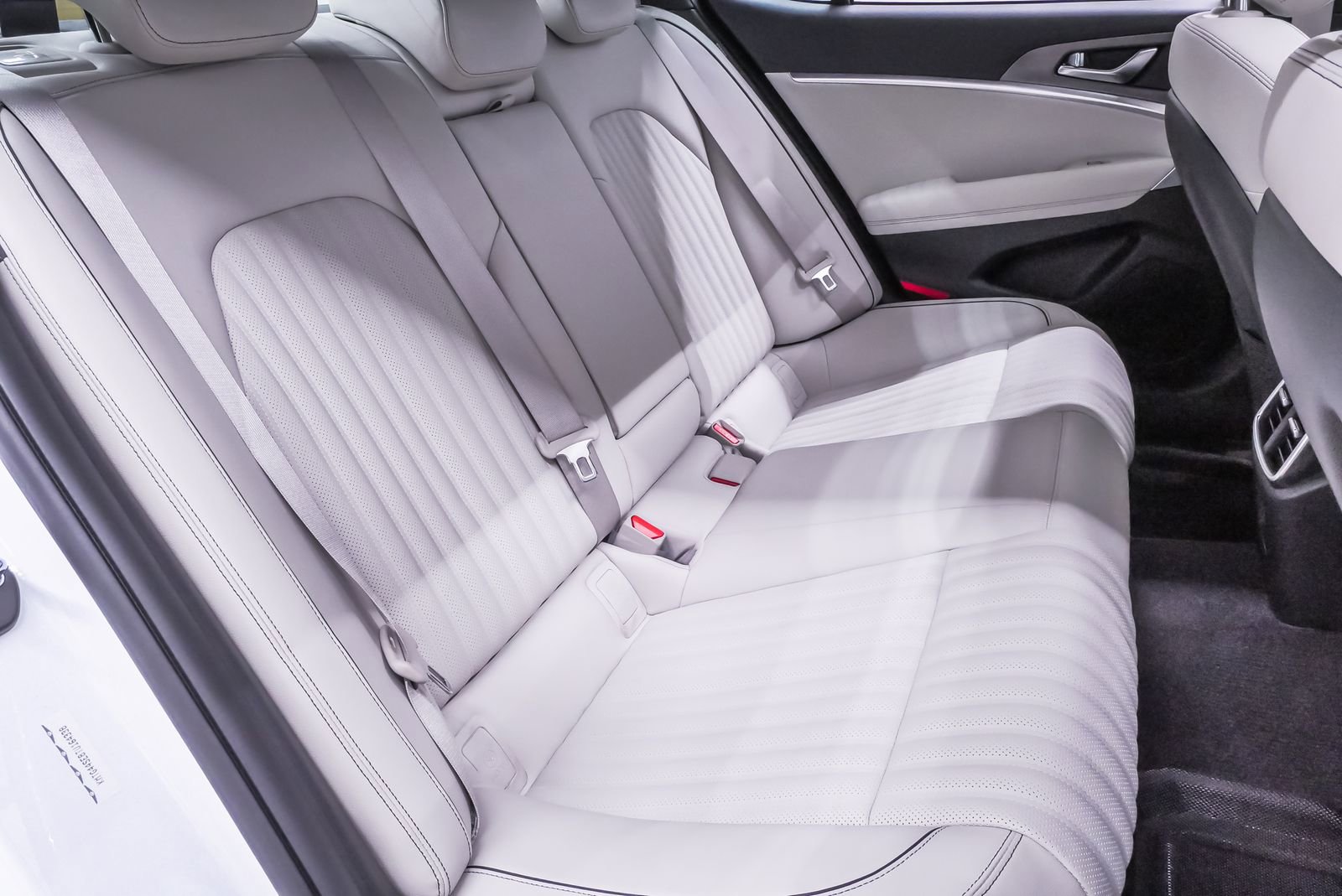 Certified 2026 Genesis G70 3.3T Sport Prestige image 12