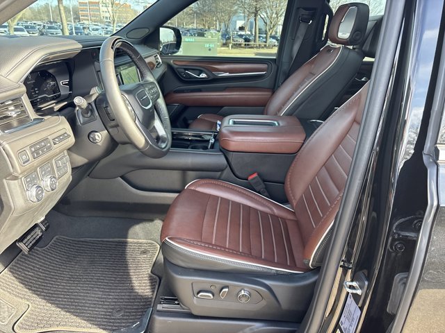 Used 2024 GMC Yukon Denali Ultimate image 18
