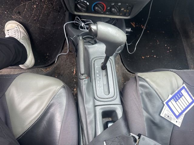 Used 2004 Chevrolet Cavalier Coupe w/ Preferred Equipment Group FWD image 29