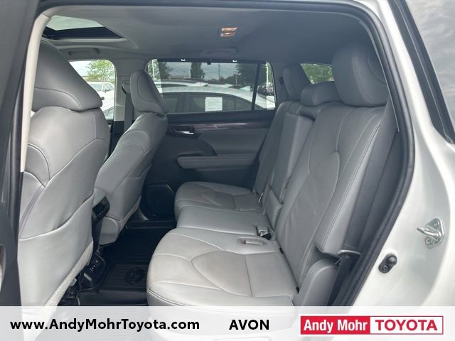 Used 2022 Toyota Highlander Limited AWD/4WD image 10