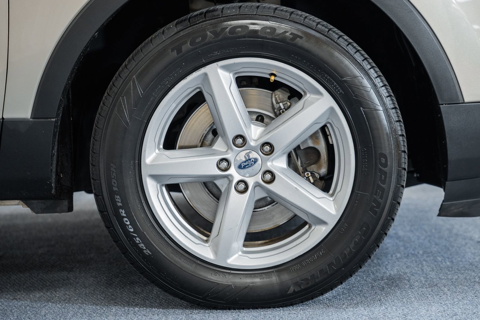 Certified 2017 Ford Explorer XLT w/ Equipment Group 202A image 15