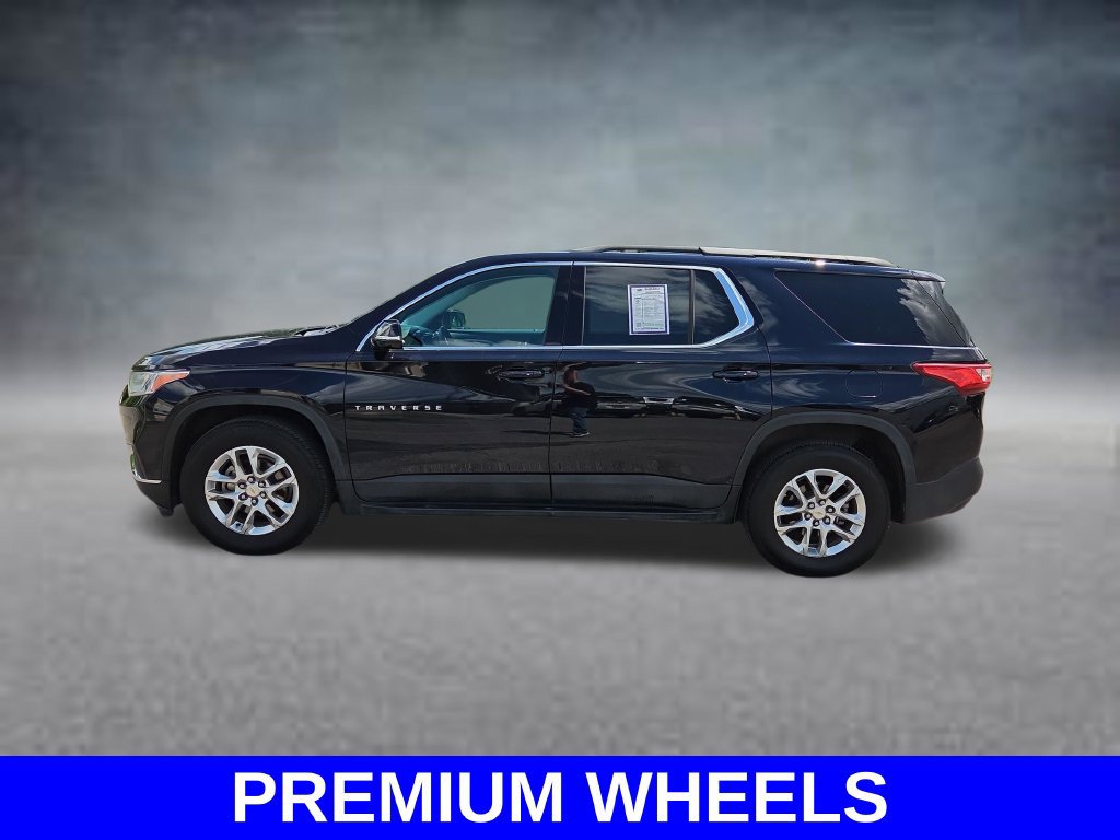 Used 2020 Chevrolet Traverse LT w/ Driver Confidence II Package AWD/4WD image 9