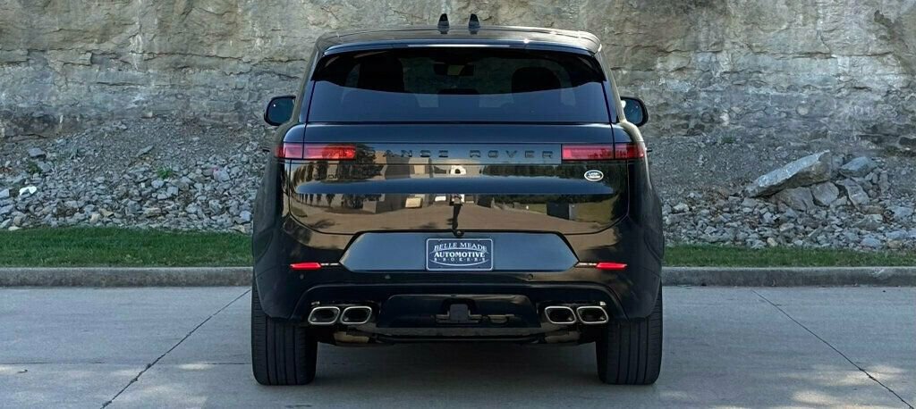 Used 2023 Land Rover Range Rover Sport First Edition image 6