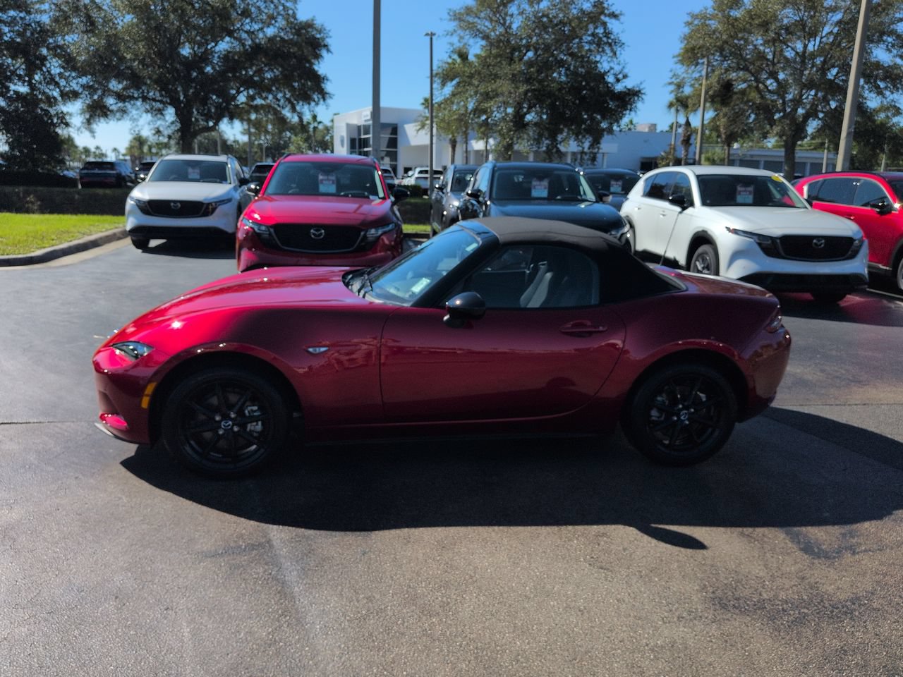 Used 2026 MAZDA MX-5 Miata Sport w/ Interior Package RWD image 7