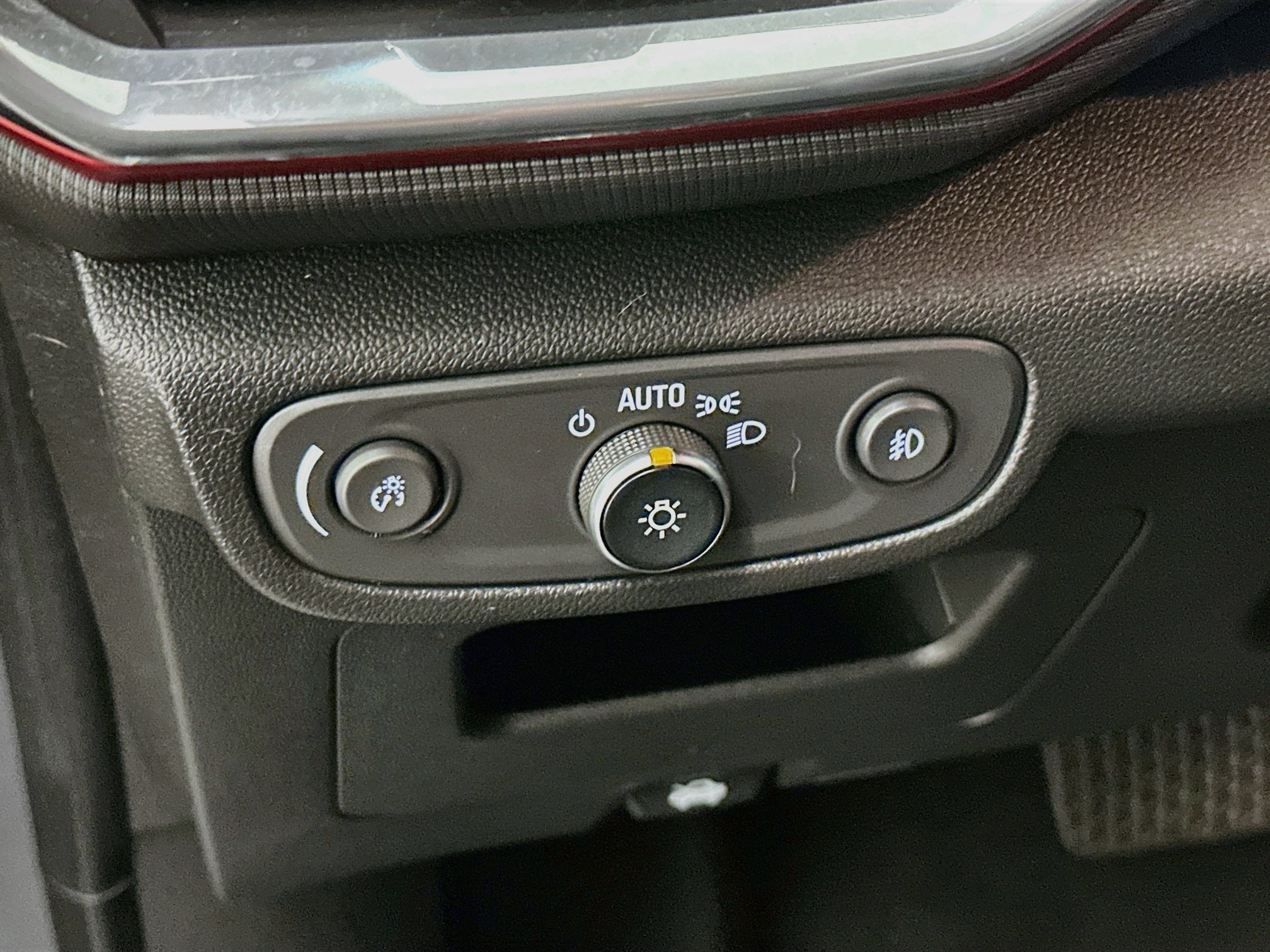 Used 2022 Chevrolet TrailBlazer RS w/ Technology Package AWD/4WD image 17