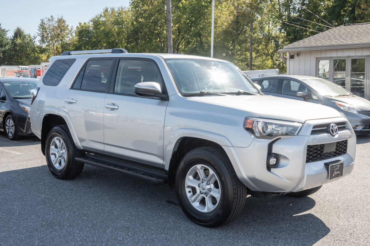 Used 2024 Toyota 4Runner SR5 image 4