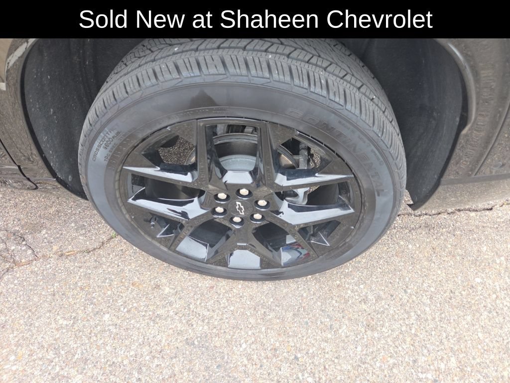 Used 2025 Chevrolet Traverse RS w/ LPO, Floor Liner Package AWD/4WD image 9