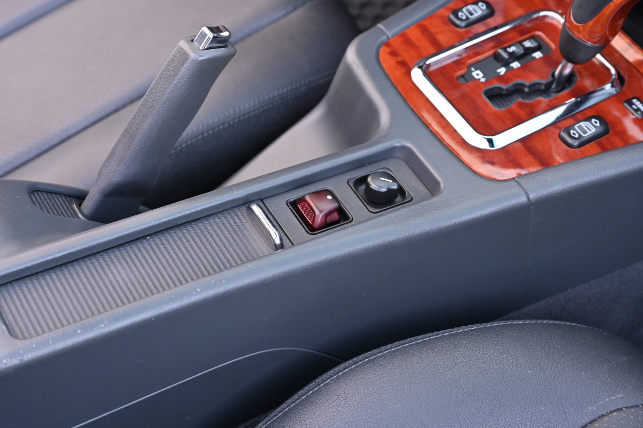 Used 2002 Mercedes-Benz SLK 320 image 27