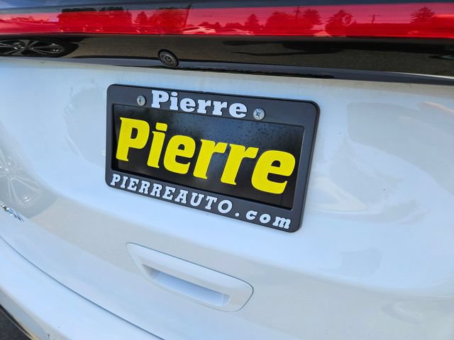 Used 2024 Chrysler Pacifica Touring-L FWD image 2