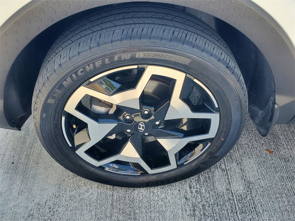 Used 2022 Hyundai Santa Cruz Limited image 4