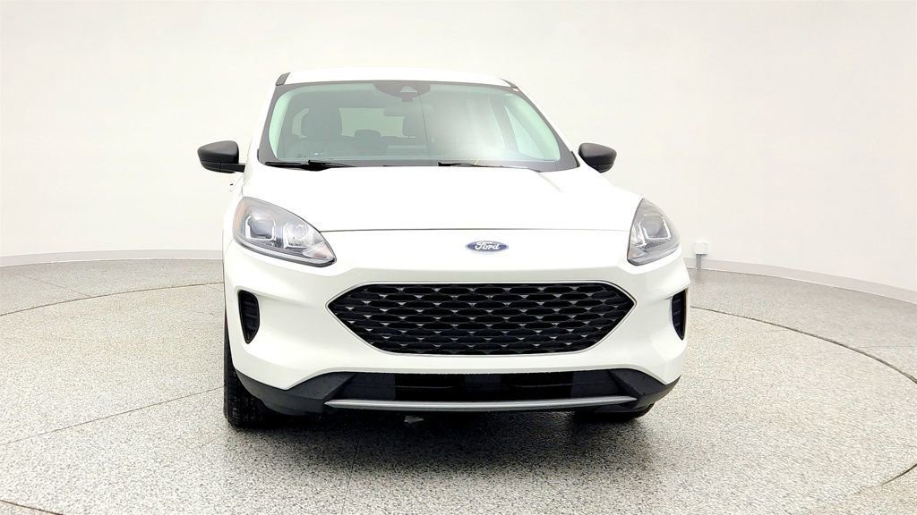 Used 2022 Ford Escape SE image 2