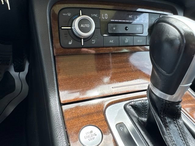 Used 2016 Volkswagen Touareg VR6 AWD/4WD image 37